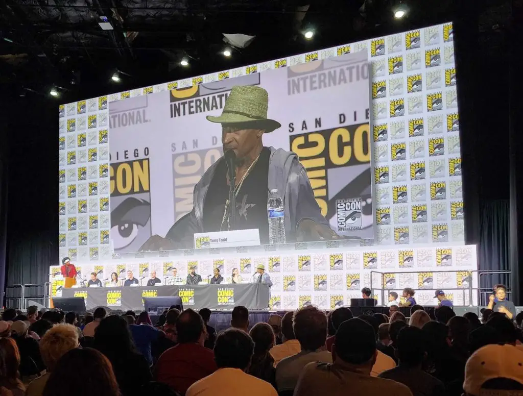 Tony Todd speaking at SDCC (Photo credit: Twitter/@insomniacgames)