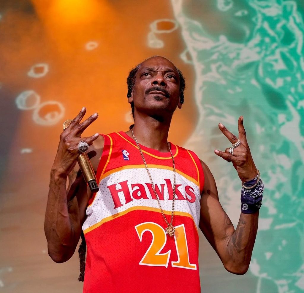 Snoop Dogg Curse and Fume At EA, Microsoft Over Madden NFL 24 featured