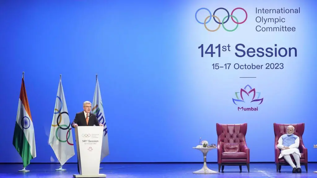 From left to right Thomas Bach and Narendra Modi (Photo credit: IOC/Greg Martin) 