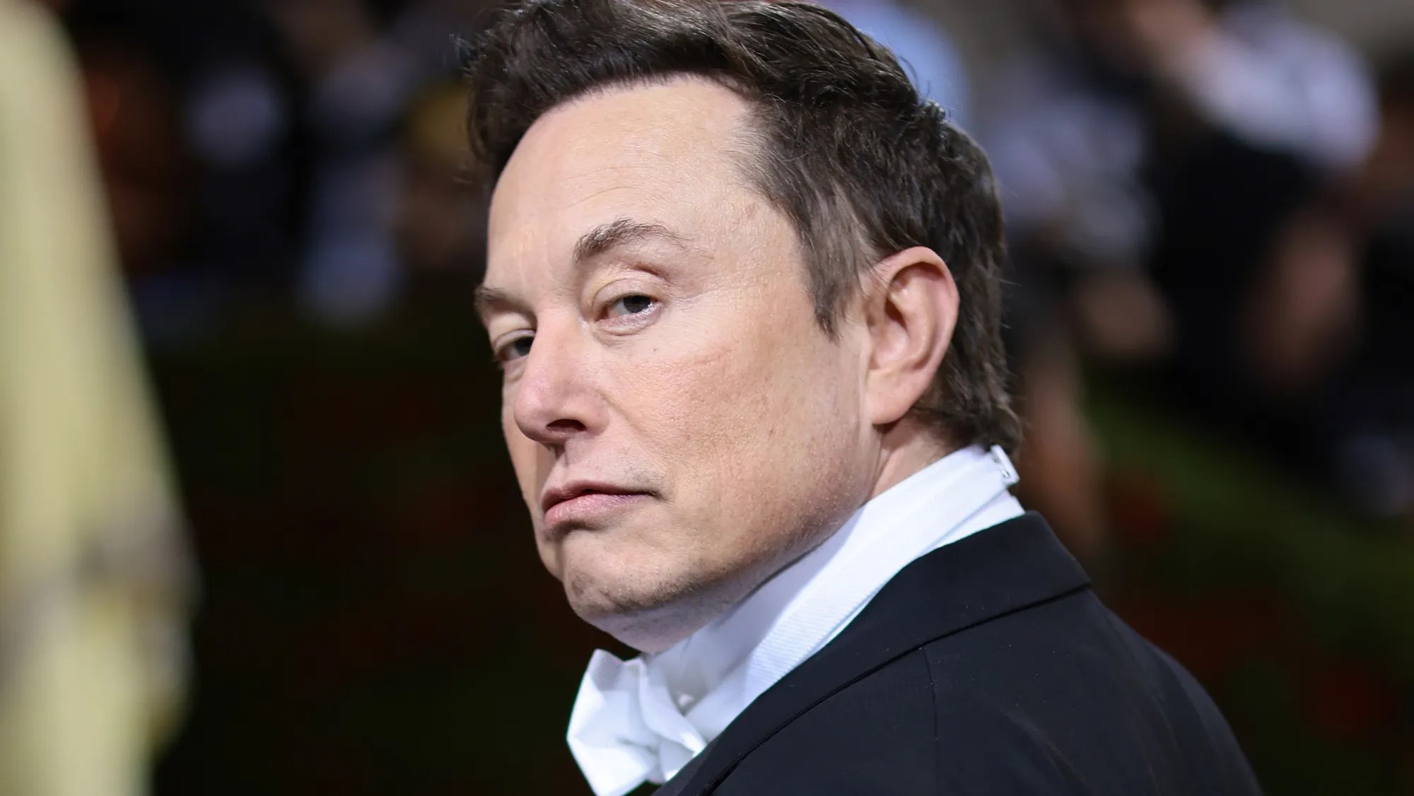 Ever Wondered What Helps Elon Musk To Make Tough Business Decisions?